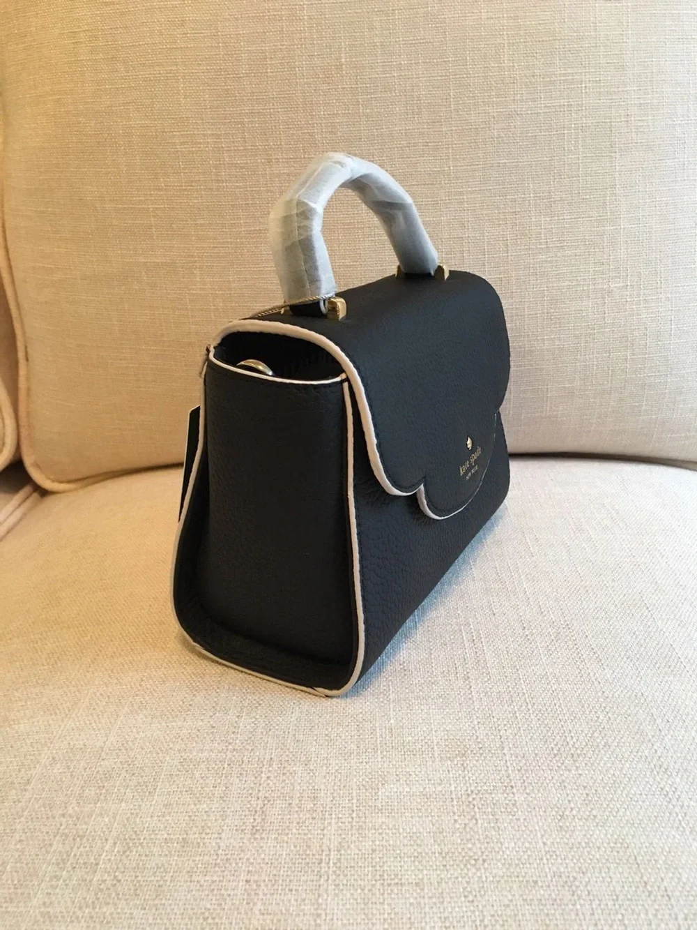 kate spade black scallop-edge top-handle satchel